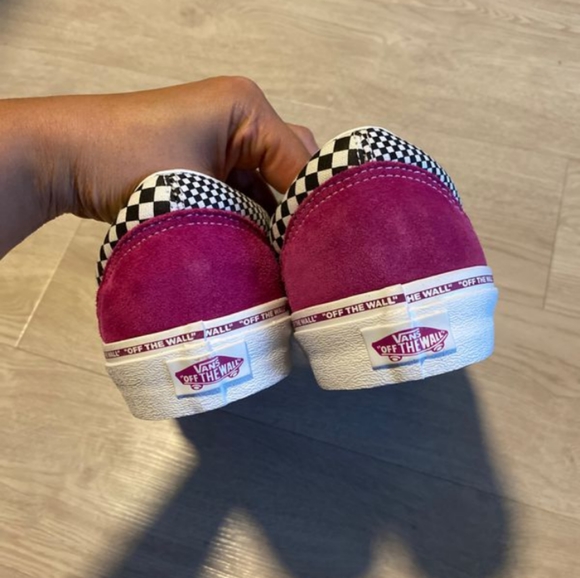 Shoes - Picture 3 of 4